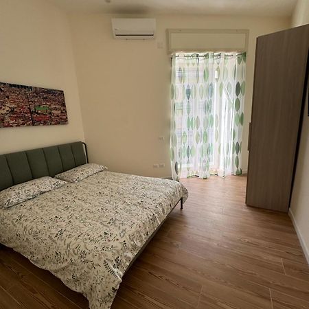 La Dimora Di Cinzia Apartamento Nápoles Exterior foto